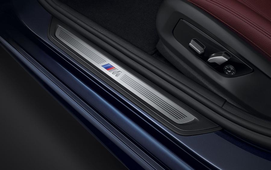 Детали интерьера BMW 530Li xDrive M Sport (G38) 2017 года  (CN) (фото 17 из 17)